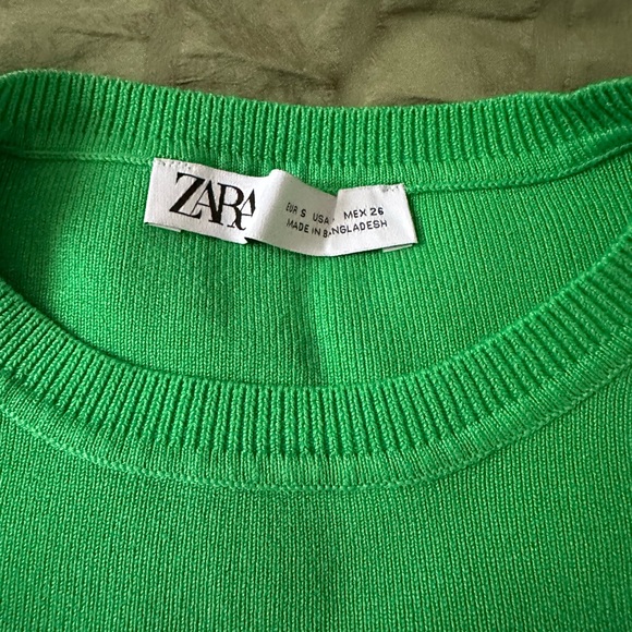 Zara Crop Tee - Picture 2 of 3